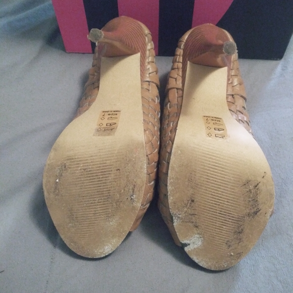 High heels - Picture 9 of 16